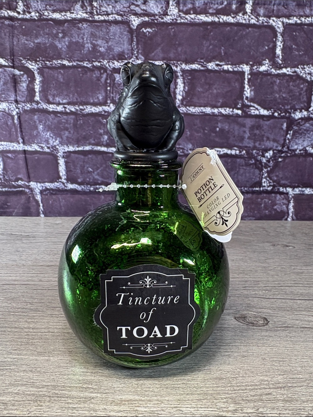 Tincture of Toad Decorative Potion Bottle – Green With LED